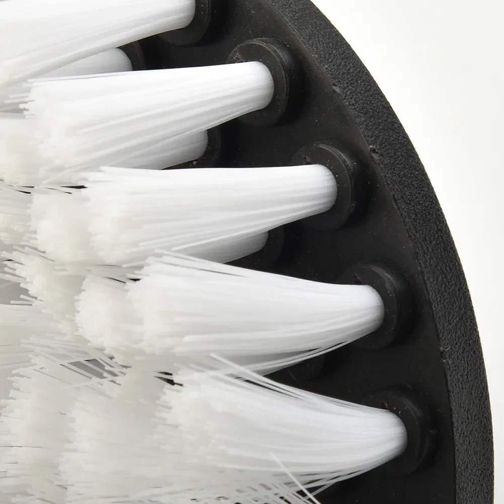 Brosse de nettoyage en situation d'utilisation quotidienne
