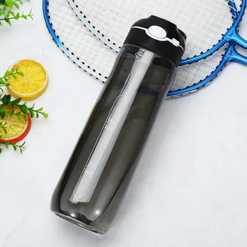 Bouteille d'eau de sport avec paille, plastique transparent sans BPA, 750 ml 5