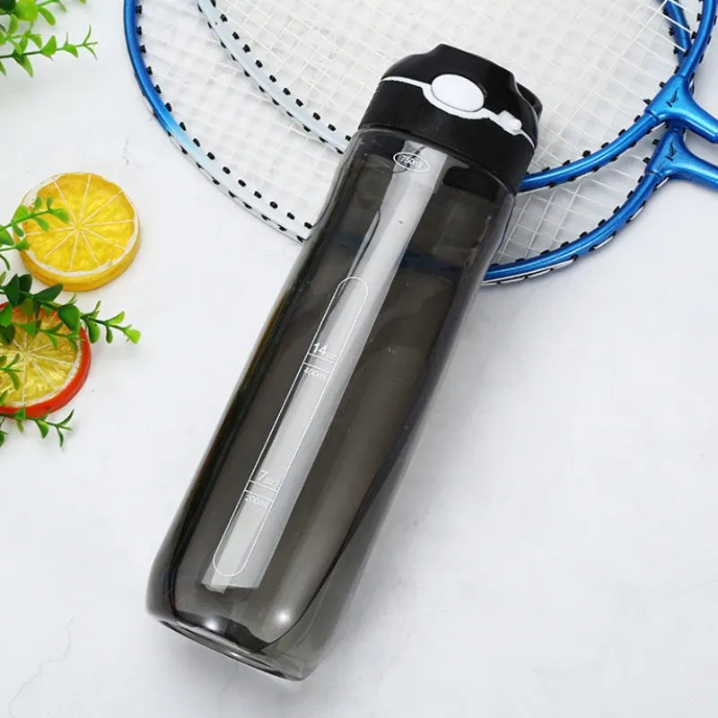 Bouteille d'eau transparente pour activités de plein air