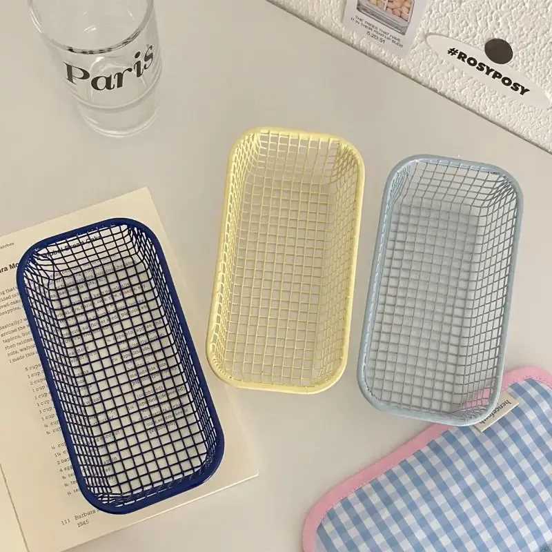 Panier de rangement de bureau INS en métal, organisateur d'articles divers avec étui pour cartes photo - Image 1