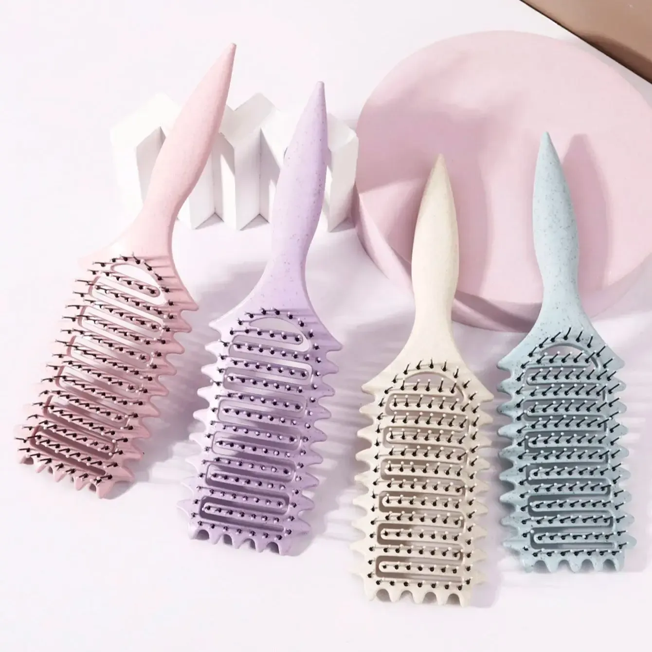 Brosse coiffante pour boucles - Peigne de massage creux, poils en nylon, manche en plastique ABS, prise en main confortable, spécialement conçue pour perruques en cheveux naturels 2