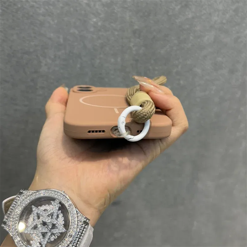 Coque en silicone liquide MagSafe, vue détaillée 15