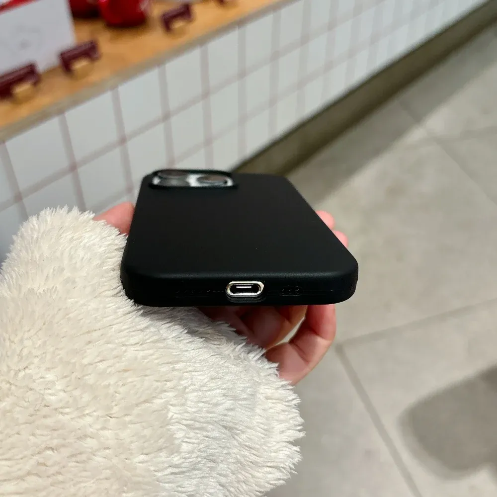 Coque MagSafe, détail de l'anneau magnétique