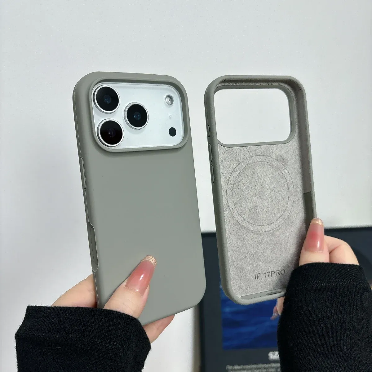 Coque silicone liquide MagSafe, vue latérale