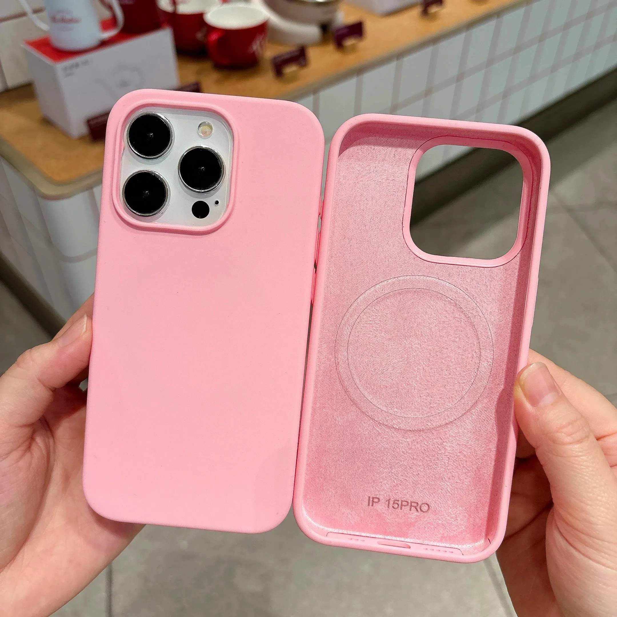 Coque en silicone liquide magnétique compatible MagSafe pour iPhone 18, 17, Air, 16, 15 Plus, 14, 13, 12 Pro Max 15