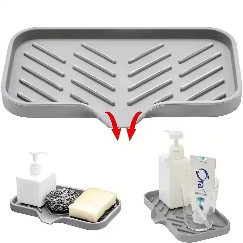 Plateau en silicone utilisé pour ranger un savon et une éponge