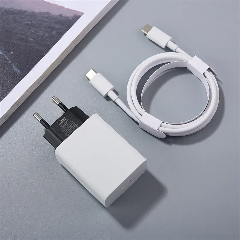 Design épuré du chargeur rapide