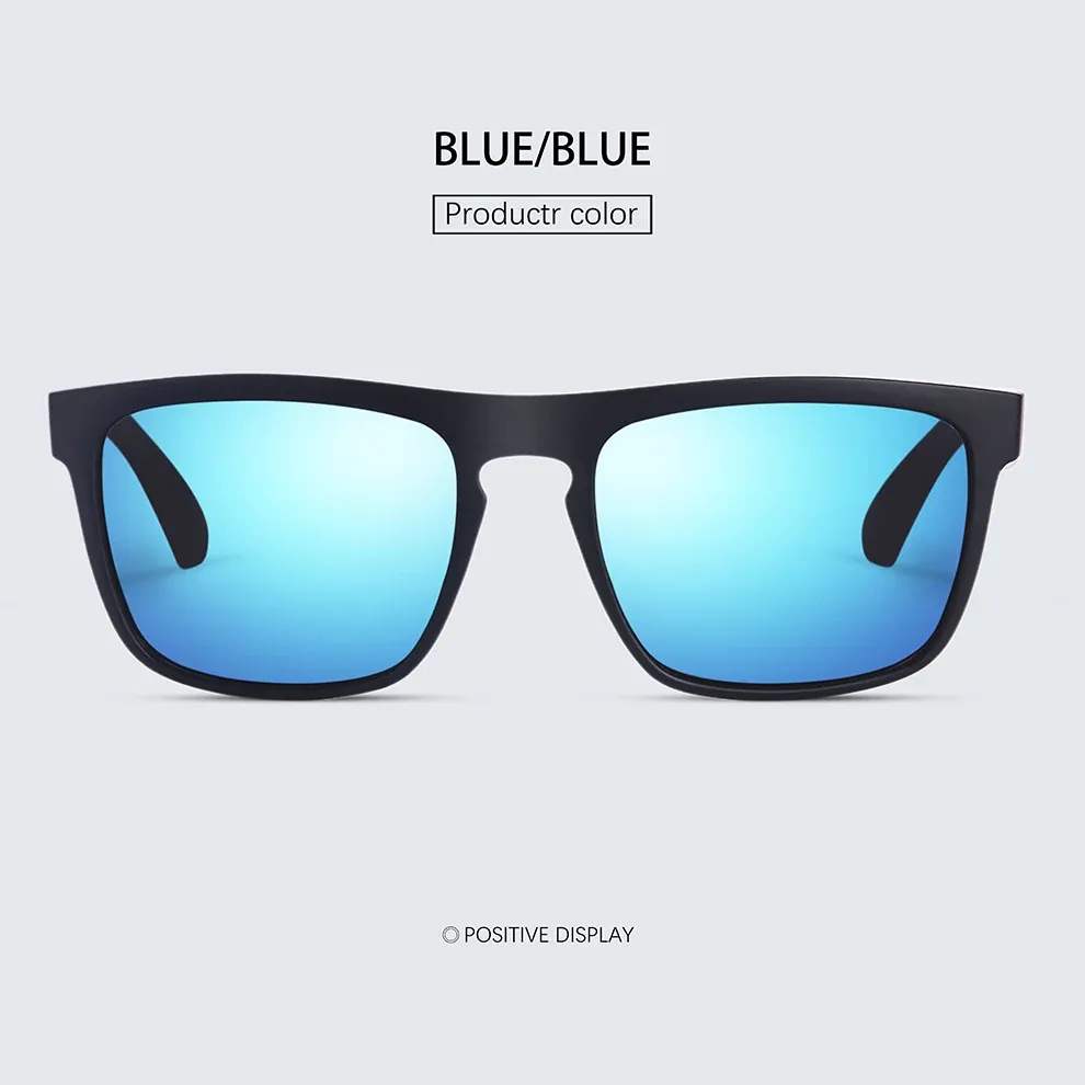 Lunettes de soleil rétro portées en extérieur