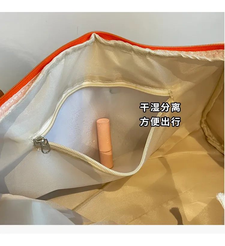 Sac à cosmétiques et accessoires