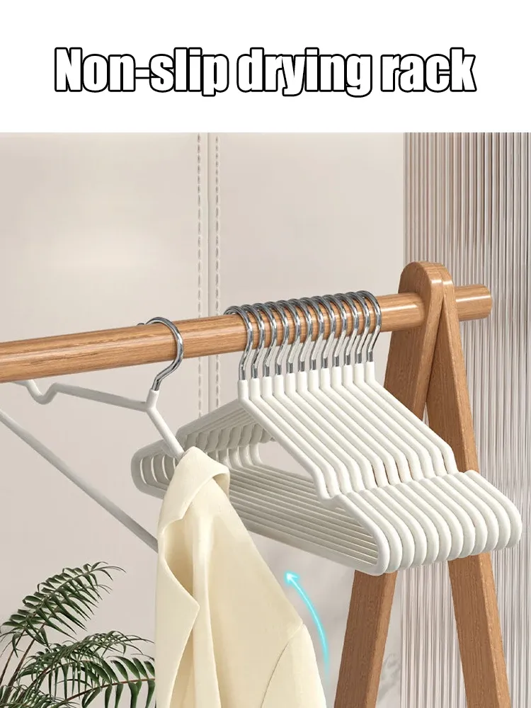 Détail de la rainure d'épaule des cintres