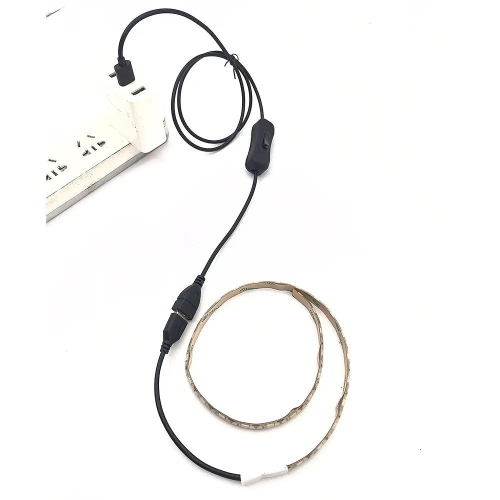 Le title is already in French, so translating it into clean, professional French means tightening it while removing redundancy and keyword stuffing.

Rallonge USB 2.0 de 1 m avec interrupteur marche/arrêt, câble mâle A vers femelle A 6