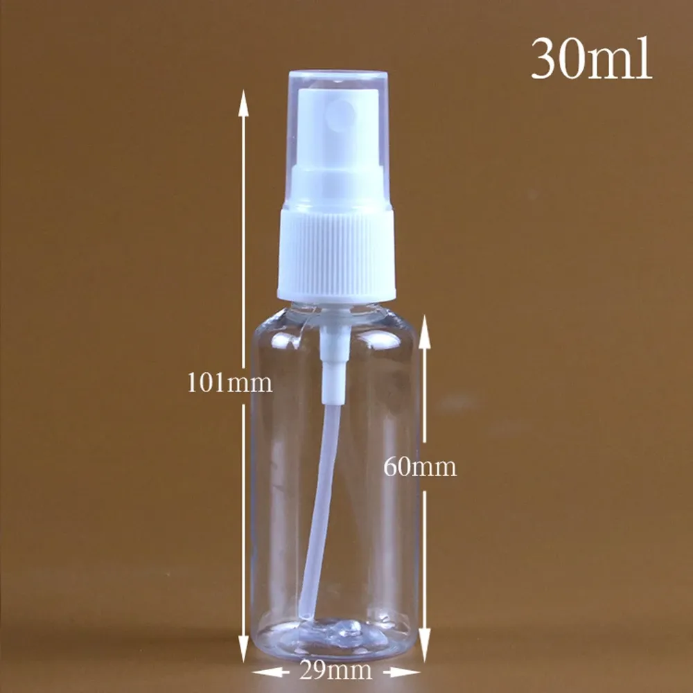Flacon pulvérisateur transparent en situation