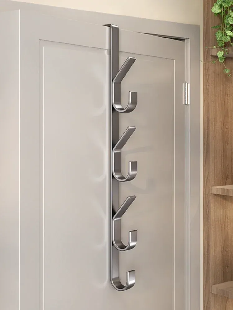 Crochet de porte dans un intérieur moderne