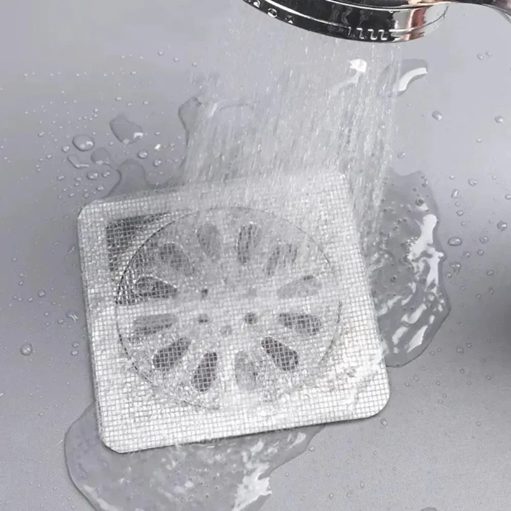 Filtre de siphon de sol installé dans une douche
