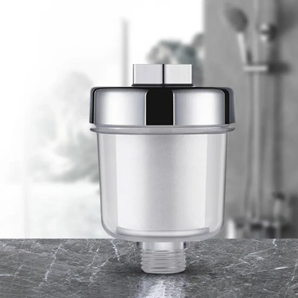 Vue détaillée du filtre de douche transparent