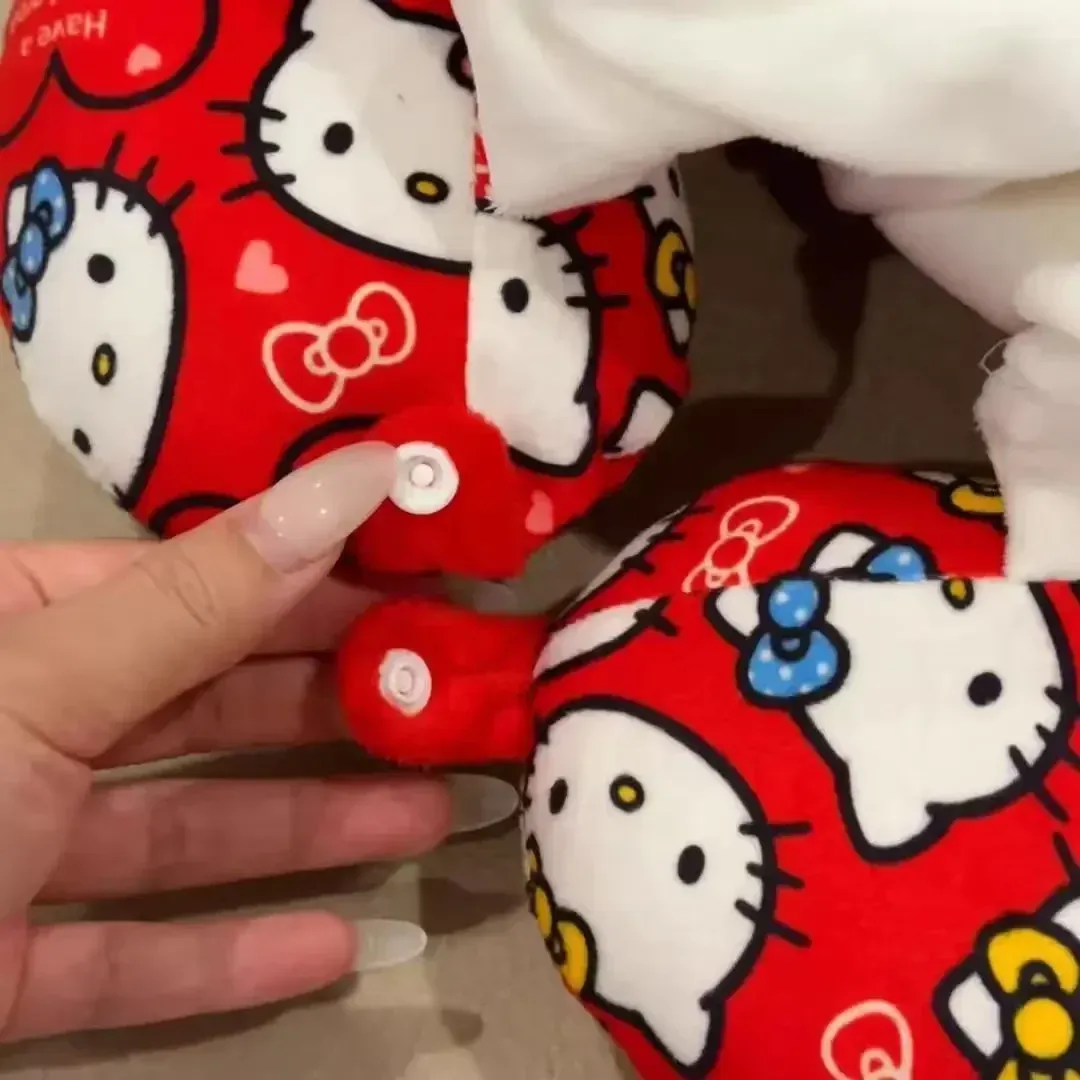 Coussin de voyage à capuche en peluche douce avec capuche réglable 4