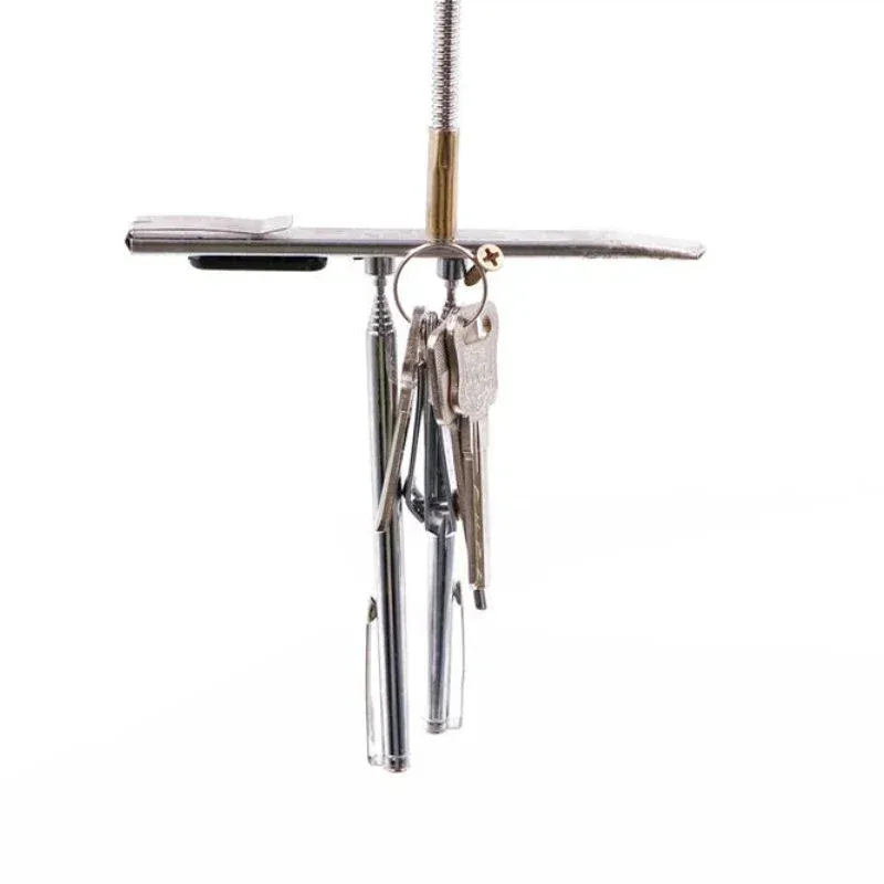 Outil de ramassage magnétique pliable à tige flexible, avec ventouse magnétique et pince à ressort 4