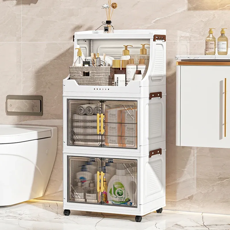 Organisation des vêtements dans l'armoire pliable