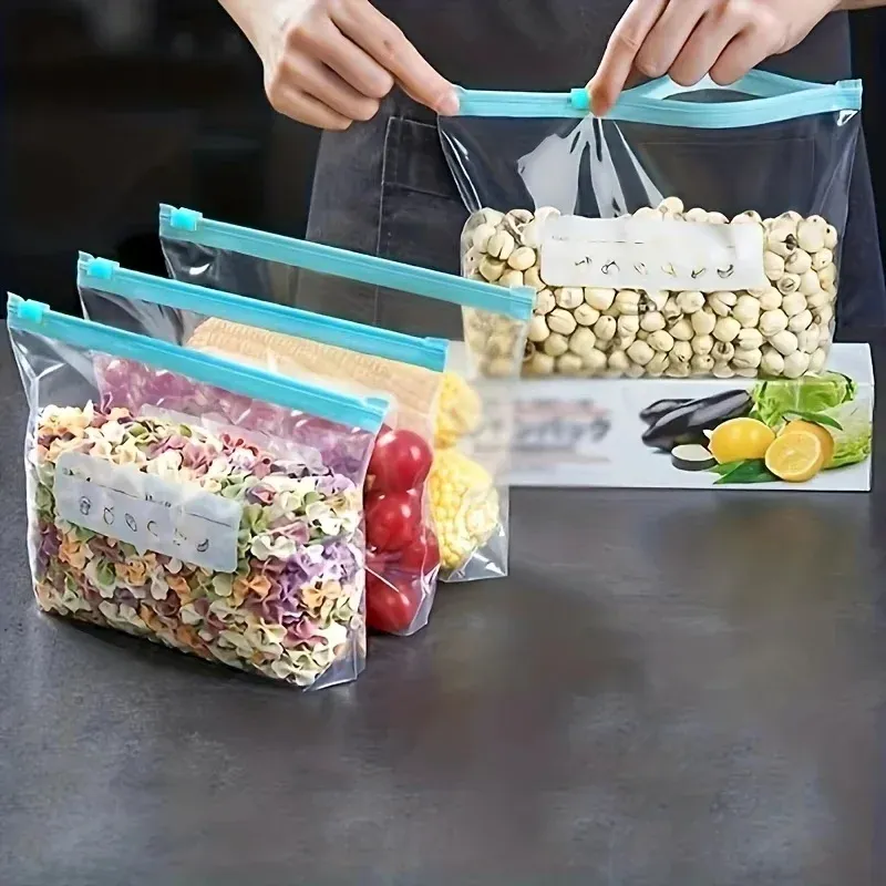 Sachets de conservation en silicone étanches présentés dans un réfrigérateur