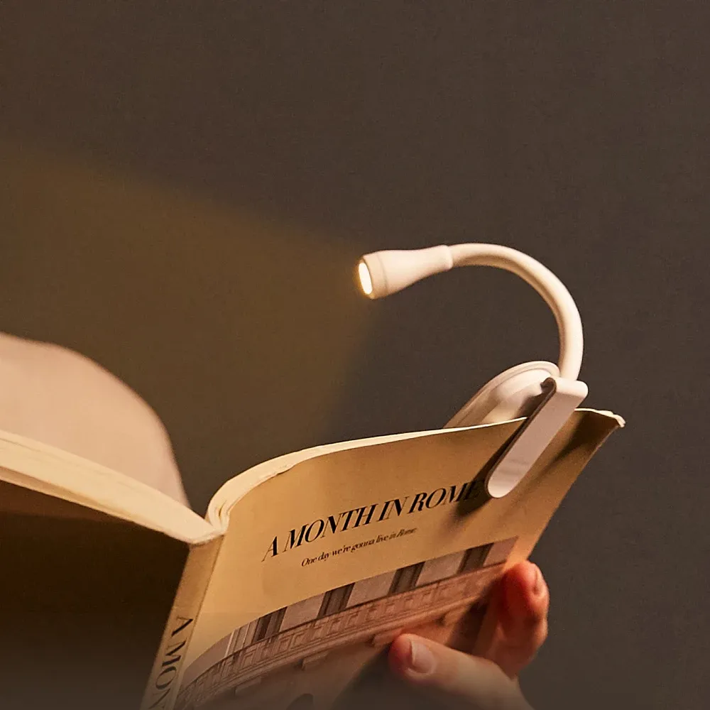 Lampe de lecture dans un intérieur