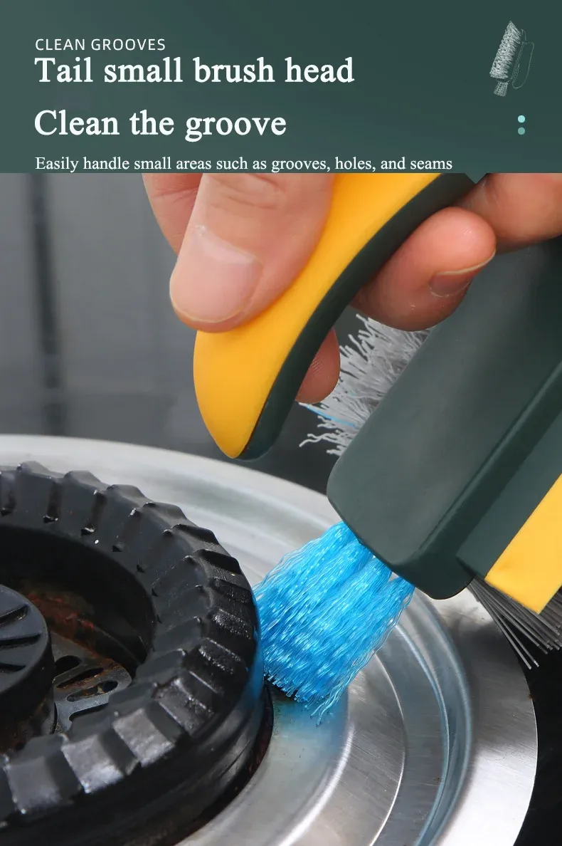 Brosse utilisée pour nettoyer une rainure