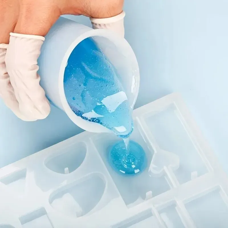 Kit de tasses doseuses en silicone pour résine et slime 2