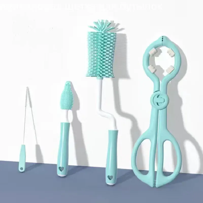 Brosses de nettoyage en silicone réunies dans un ensemble