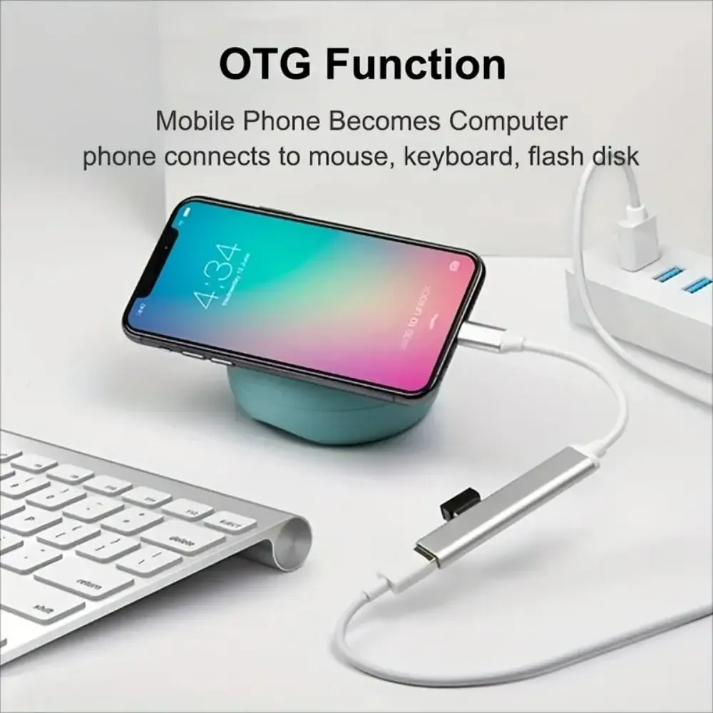 Hub USB-C dans un environnement de travail créatif