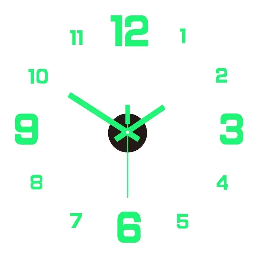 Horloge murale décorative dans un salon moderne