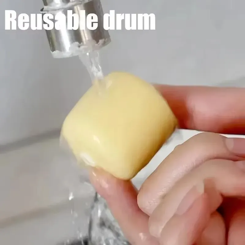 Élimination des peluches sur un vêtement
