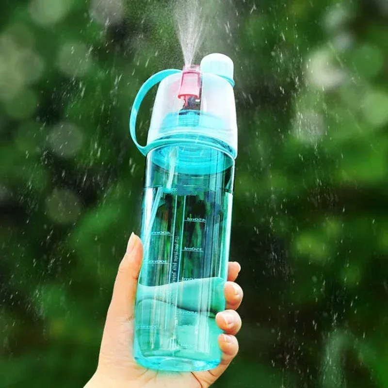 Bouteille d'eau pulvérisatrice portable de 600 ml, créative, pour les sports de plein air et la salle de sport 5