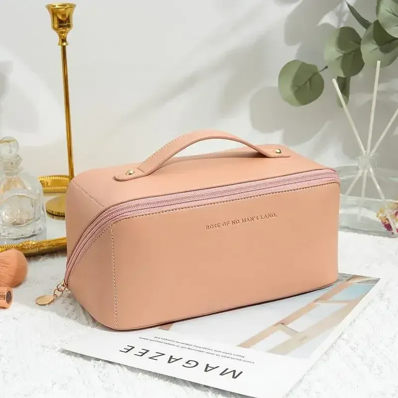 Trousse de cosmétiques raffinée