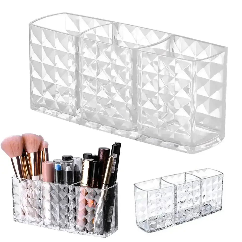 Boîte de rangement cosmétique en acrylique posée sur une coiffeuse