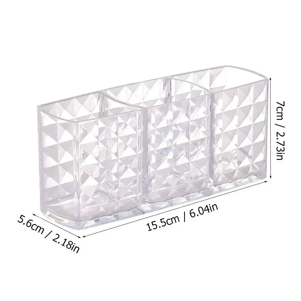 Organisateur de maquillage transparent en situation d'utilisation