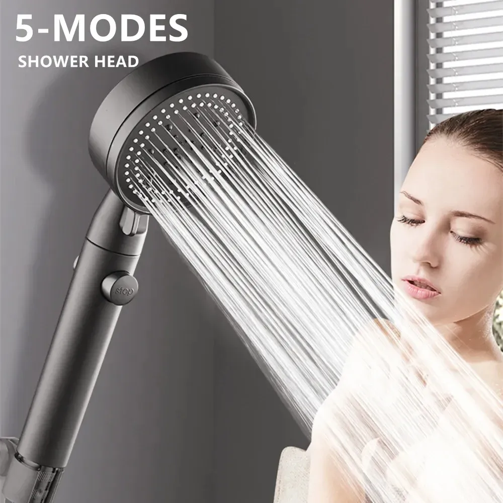 Finition lisse du pommeau de douche