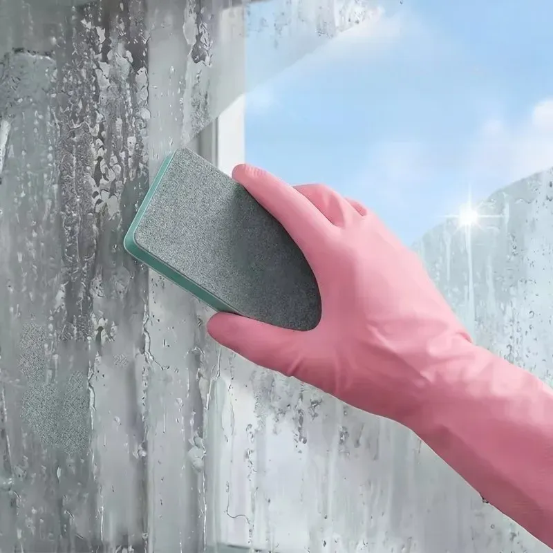 Détail des brosses de nettoyage pour vitres