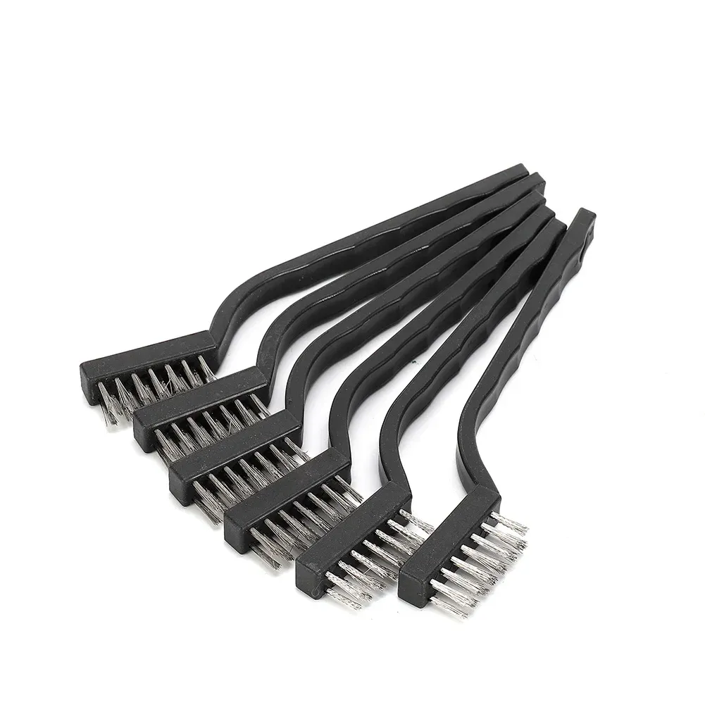Brosses métalliques de nettoyage, en situation