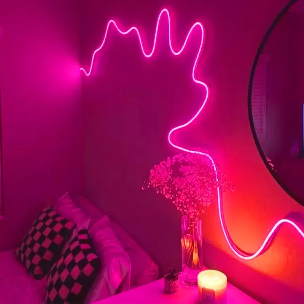 Bande LED dans un salon moderne