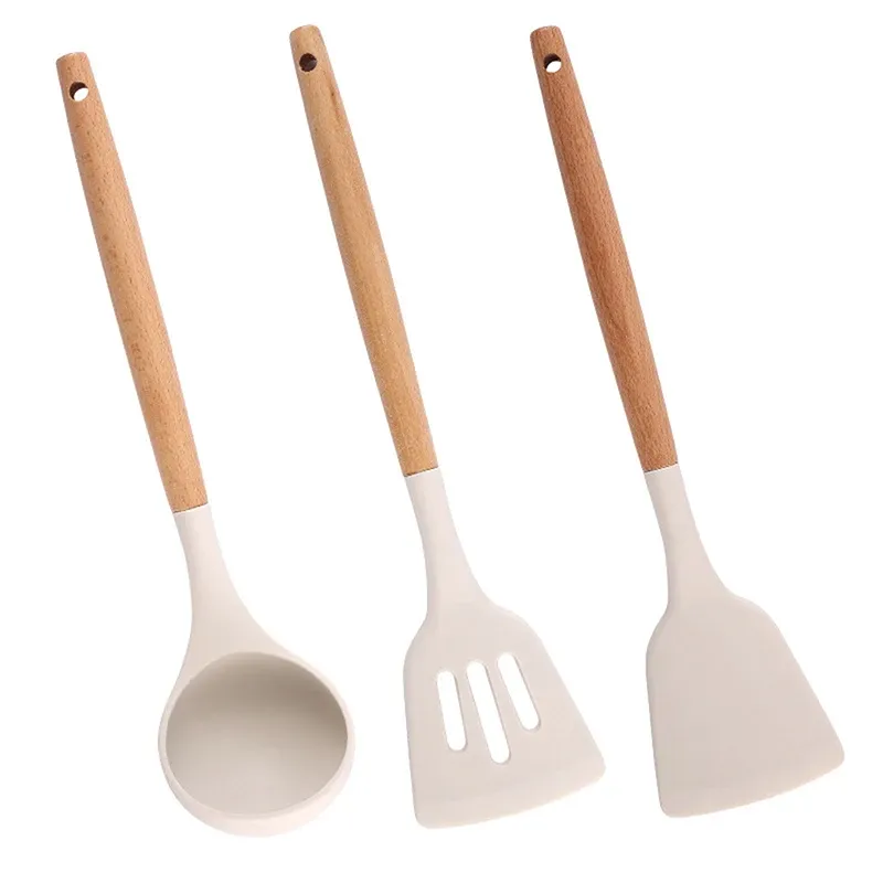 Ustensiles de cuisine en silicone en situation