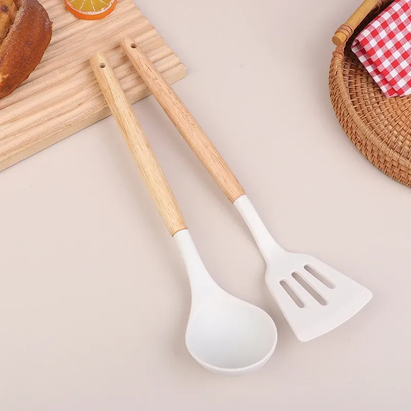 Ustensiles de cuisine antiadhésifs