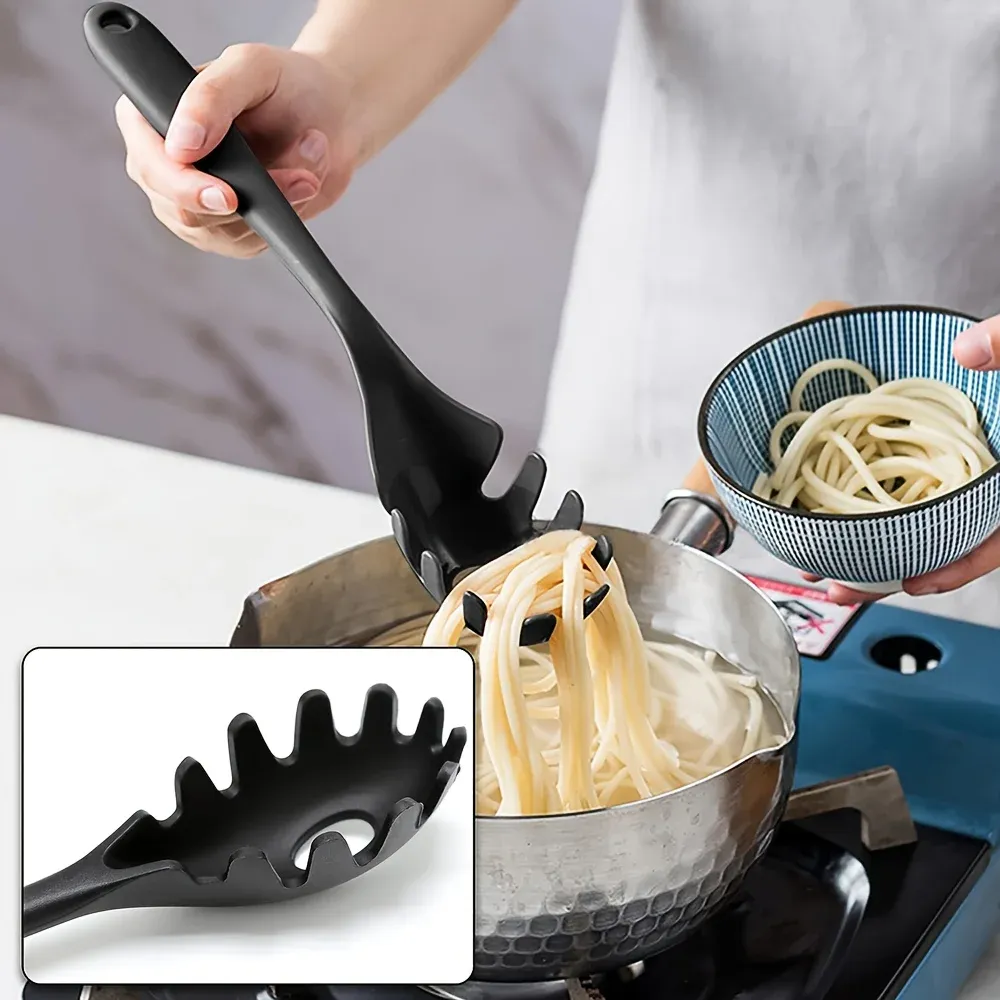 Ustensiles de cuisine en silicone en utilisation