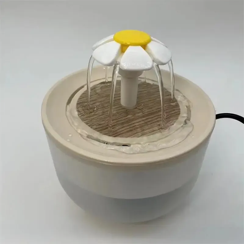 Fontaine à eau pour chats, fontaine à eau pour animaux domestiques avec filtre, abreuvoir silencieux électrique USB, distributeur d'eau pour chats, 1200 ml 4
