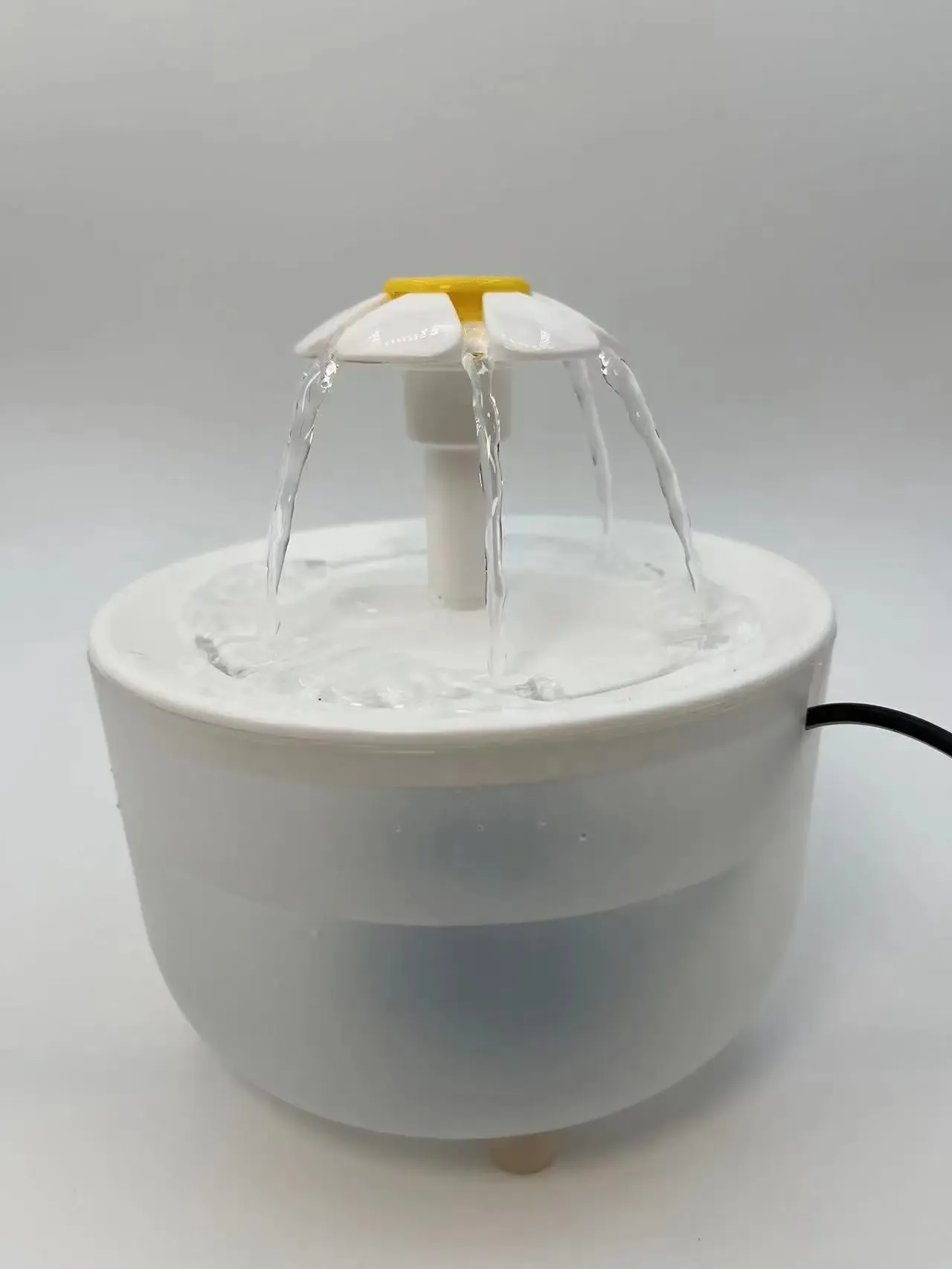 Fontaine à eau pour chats, fontaine à eau pour animaux domestiques avec filtre, abreuvoir silencieux électrique USB, distributeur d'eau pour chats, 1200 ml 13