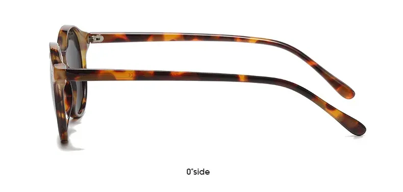 Lunettes de soleil noires tendance