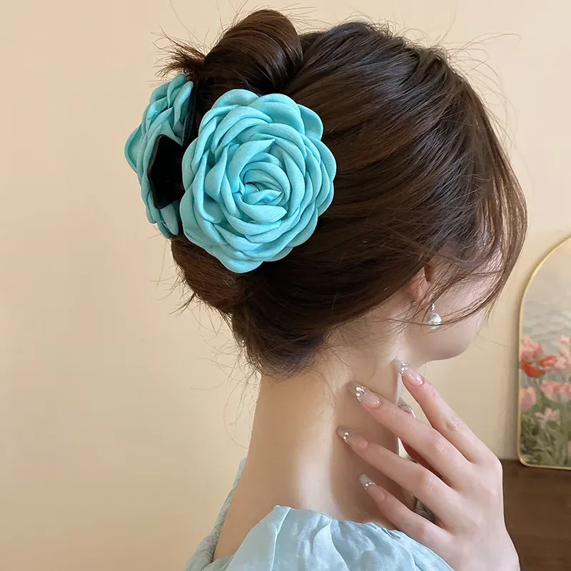Pince fleur de Rose, finition soignée