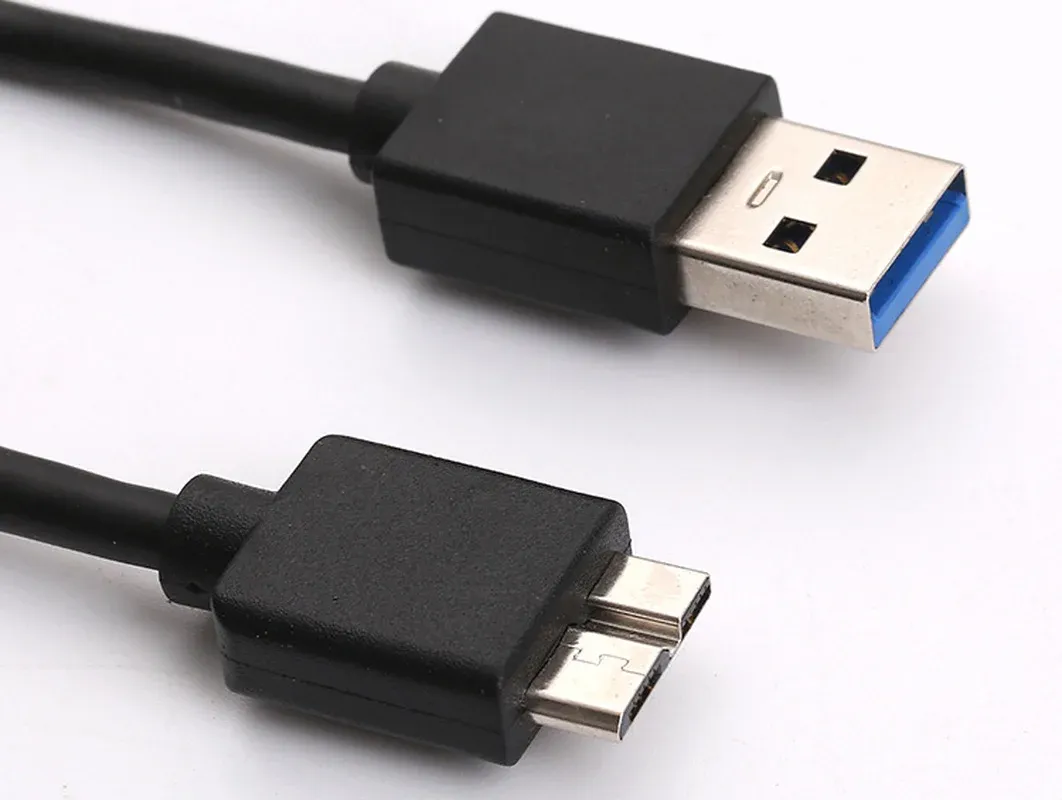 Câble adaptateur USB vers Micro B, finitions soignées