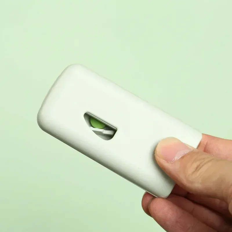 Coupe-comprimés portable multifonction avec protège-lame 5