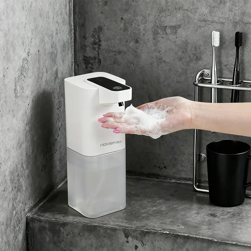 Distributeur de savon en cuisine