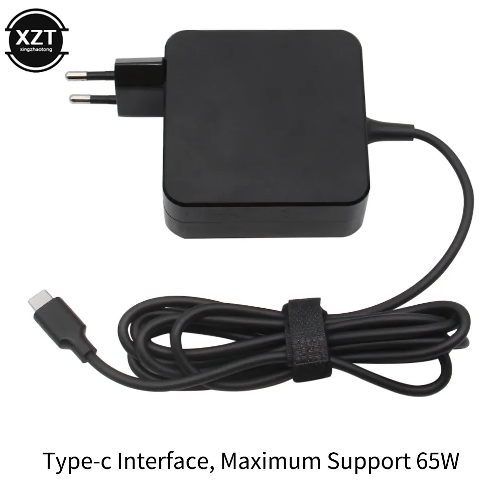 Chargeur USB-C dans un environnement de travail