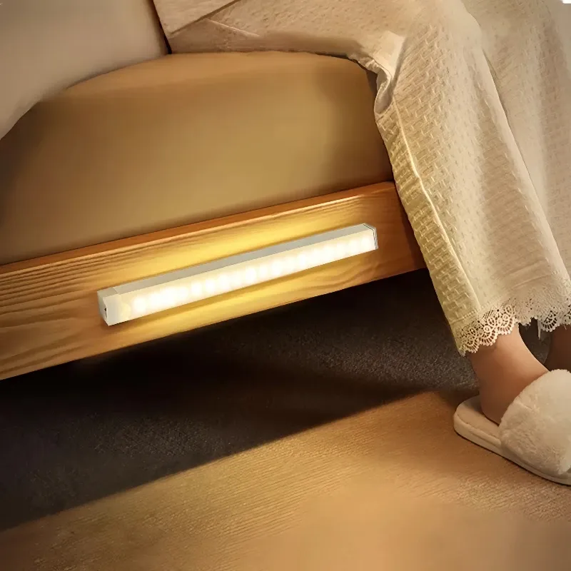 Lampe LED installée dans un escalier